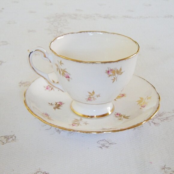 Royal Stafford pink Rosebud gold leaves cup and saucer VGU - Picture 2 of 6